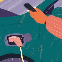 Was beim E-Auto auf die Nerven geht Illustration zeigt Tanken vom E-Auto - Nach drei Jahren E-Auto sieht unsere Autorin immer noch Herausforderungen beim Stromer-Fahren. Das sagt sie über Auto, Technik, Ökobilanz und Fahrspass