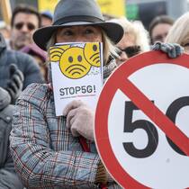 5G-Gegner funken sich gegenseitig dazwischen Demonstration gegen 5G im Januar 2020 in Genf