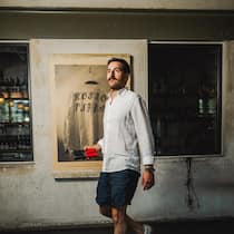 Der Staat will ans Trinkgeld – das stösst sauer auf Nicola Andreossi, Chef de Service im Restaurant Rosso in Zürich fotografiert an seinem Arbeitsort plus Themenbilder Trinkgeld, Bezahlterminal, etc.