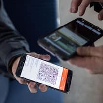 IT-Lehrling kämpft gegen SBB-Busse – und deckt Softwarefehler auf Billetkontrolle mit Handys - Benjamin Kunz wird im Zug gebüsst, obwohl er sein Zonenabo aktiviert hatte. Das lässt der Informatiklehrling nicht einfach auf sich sitzen