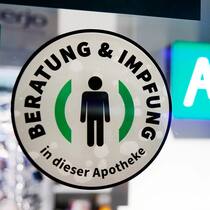 Kreuzimpfung in der Apotheke? Kommt auf den Kanton an Hinweis für Impfung und Beratung bei Amavita-Apotheke in Zürich