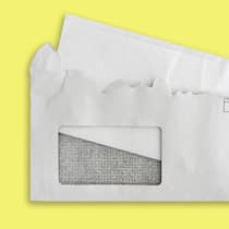 Ärger mit Strafregisterauszug – wochenlang auf Rückerstattung gewartet Symbolbild, aufgerissener Geschäftsbrief, Couvert, Rechnung.