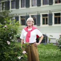 Historisches Bauernhaus wird zur Energiespar-Musterlösung Gebäudeprogramm BFE - Sanierte Liegenschaft von Barbara Stadlin-Gysi an der Chamerstrasse 98, Zug. © Manu Friederich