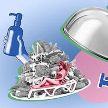 Das sind die absoluten No-Gos im Hotel Eine Frau auf einer Liege, die auf einem Servierteller steht, vor blauem Hintergrund mit einem Seifenspender und einem Bett. Was man im Hotel darf und was nicht.