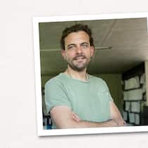 Wenn Radiohören im Auto plötzlich 239 Franken kosten soll Portrait von David Egger, dem Beobachter zur redaktionellen Nutzung am 10. März zur Verfügung gestellt. Thema: David Egger muss im Jahr 239 Franken an die Suisa bezahlen. Der Grund: Er hört in seinem Firmenauto Hintergrundmusik. Als er das Unterne…