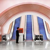 Fotos wie im Film U-Bahn-Station, Pjöngjang, Nordkorea