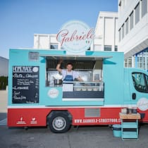 So läuft der mobile Betrieb rund Gabriele Loielo in seinem Foodtruck.