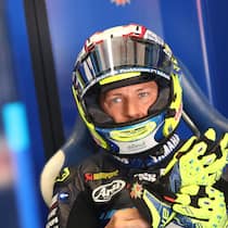 Booking.com bucht Dominique Aegerter einfach Geld ab MISANO ADRIATICO, ITALY - JUNE 13: Dominique Aegerter from Switzerland riding a GRT Yamaha on day 1 of the 2025 World Superbikes Emilia-Romagna Round at Misano World Circuit on June 13, 2025 in Misano Adriatico, Italy. (Photo by Gold & Goose Phot…