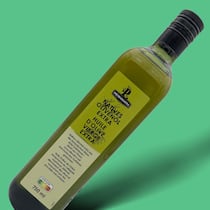 Denner und Lidl versagen im Olivenöl-Test Primadonna Natives Olivenöl, bei Lidl Schweiz – Die Stiftung Warentest hat «Extra vergine»-Olivenöle geprüft. Ein Schweizer Detailhändler schnitt nicht sonderlich gut ab – wie schon zuvor beim Kassensturz-Test.