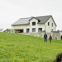 «Am Schreibtisch wird über unser Erbe entschieden» Das Bauland der Arnolds in Greppen LU bleibt wohl eine Wiese