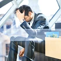 Habe ich das Recht auf eine Begründung? Angestellter am Boden zerbrochen