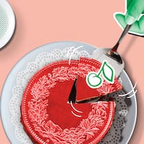 Sie sind Single und kinderlos? Schreiben Sie ein Testament! Ein Kuchen, der so aussieht wie ein Frankenstück, ist angeschnitten und wird auf Teller mit einem Fragezeichen serviert. Wenn kinderlose Singles eine Erbschaft vermachen und kein Testament geschrieben haben, wer erbt dann? Der Beobachter erklärt es anhand eines Beispielfalls und zeigt, was das Schweizer Erbrecht dazu sagt.