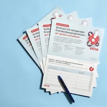 Der Endspurt läuft – schon über 47’300 Unterschriften Handybild von Unterschriftsbögen - Die Beobachter-Petition «Schluss mit steigenden Prämien – wir wollen mitreden!» ist auf der Ziellinie. Nur noch rund 4000 Unterschriften fehlen bis zur Marke von 50’000