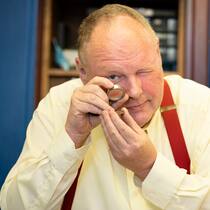 … sind Betrüger auf Goldvreneli aus? Fabio Luraschi - Der 57-Jährige kauft in seinem Geschäft in Zürich Geschäft Gold, Schmuck und alte Münzen gegen bar. Und erfährt viel über menschliche Schicksale