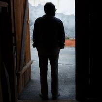 Das Geld fliesst nur zäh Verlor seine grosse Liebe an den Asbestkrebs: Witwer Walter Derungs (Name geändert).