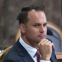 Ein Mandat zu viel Staenderat Damian Mueller, FDP-LU: Der Luzerner FDP-Ständerat Damian Müller forderte mehr Geld für Spitäler – und wollte dann VR-Präsident des Luzerner Kantonsspitals werden. Das kam nicht gut an.