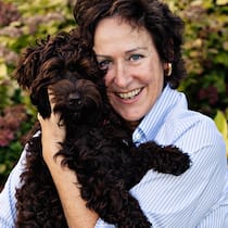 Im Visier der Polizei – wegen der «falschen» Hundeschule Karin Albrecht mit ihrem Hund Mugger
