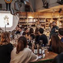 «Schöner saufen» – ein ungewöhnlicher Crashkurs Weinkeller