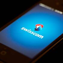 Bei der Swisscom liegt die Schweiz nicht in Westeuropa Handydisplay mit Swisscom Logo