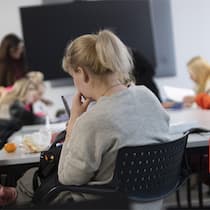 Zwischen Ausbeutern und Amtsschimmel Flüchtlinge aus der Ukraine im Bundesasylzentrum in Chiasso