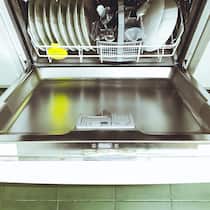 So kommen Sie heimlichen Stromfressern auf die Spur Geschirrspüler: Das Sparprogramm dauert etwas länger, macht das Geschirr aber sauberer.