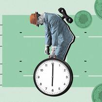 Muss ich Überstunden machen? Ein Angestellter als «Aufziehmännchen» steht abgemüht auf einer Stechuhr. Diese Rechte haben Schweizer Arbeitnehmende, die Überstunden leisten müssen