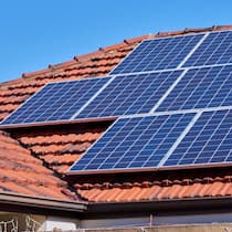 Grosse Unterschiede bei Vergütung von Solarstrom Fotovoltaik auf dem Dach