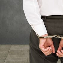 Kann man mich einfach verhaften? Handschellen