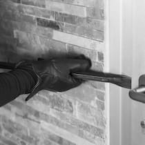 Nach Einbruch Wohnung kündigen? Einbruch