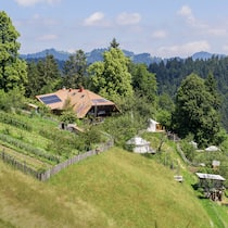 Permakultur: Mehr als Bio Sicht auf den Hof