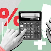 Erstellen Sie Ihr Budget – so klappts in 10 Schritten Eine Person tippt Zahlen in einen Taschenrechner ein, daneben liegen Quittungen. Wer die Kontrolle über seine Finanzen und somit über sein verfügbares Budget haben will, muss sein Einkommen und die Ausgaben kennen. Mit der Beobachter-Vorlage für die Erstellung eines Budgets geht das kinderleicht