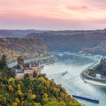 Reisebüros weisen nicht auf Rechte hin Schiffe auf dem Rhein
