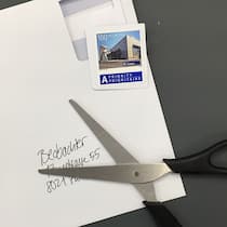 Nicht entwertet, wiederverwertet Ausgeschnitte Briefmarke