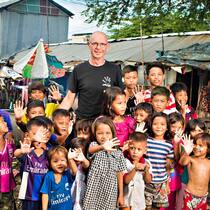 Der «Lifetime Award» geht an Hannes Schmid Hannes Schmid in Kambodscha