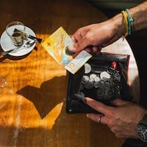 Dürfen Läden Bargeld verweigern? Was Sie über die Initiative wissen sollten Restaurant Rosso in Zürich fotografiert Themenbilder Trinkgeld, Bargeld, etc.