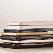 Handy geklaut? Vorsicht vor dieser Passwort-Falle! A stack of several mobilephones, e-waste
1969677520