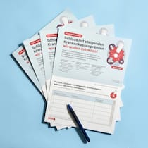 Über 42’000 Unterschriften gegen Prämien-Explosion – machen auch Sie mit! Handybild von Unterschriftsbögen der Beobachter-Petition "Schluss mit steigenden Krankenkassenprämien - wir wollen mitreden!"., fotografiet am 3. März 2026 in Zürich.