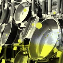 So vermeiden Sie die gefährlichen Chemikalien im Alltag Illustrative Umsetzung zu PFAS-freie Deklaration in Bratpfannen.