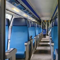 Geld für ein GA Blick in einen fast leeren Wagen eines Zuges auf der Strecke von Zuerich nach Bern, fotografiert am 8. Juni 2020. (KEYSTONE/Christian Beutler)SCHWEIZ BAHN ZUG