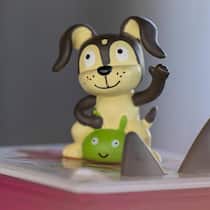 Smart Toys im Check – So schützen Sie die Privatsphäre Ihrer Kinder Toniebox in Hundeform - Eine Studie der Uni Basel warnt: Smart Toys wie die beliebte Toniebox sammeln heikle Kinderdaten. Was Eltern dazu wissen müssen – eine Expertin gibt Tipps