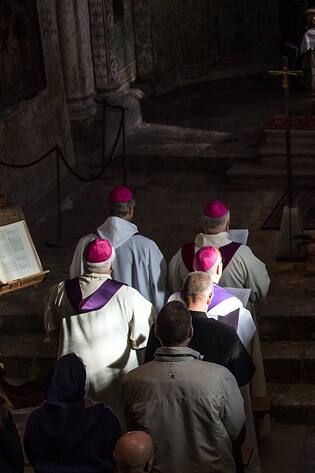 Gottesdienst in der Basilique de Valère in Sitten