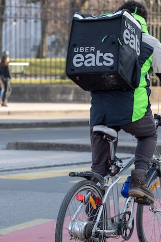 Velokurier des Lieferdienstes «Uber Eats»
