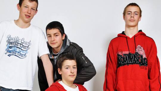 «Mädchen trainieren ihren Hintern»