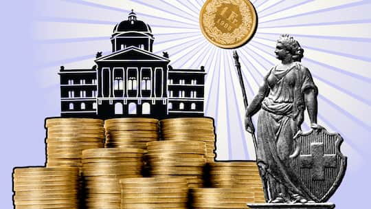 Ein Geldstapel vor dem Bundeshaus. In der Wintersession bespricht das Parlament das Bundesbudget.