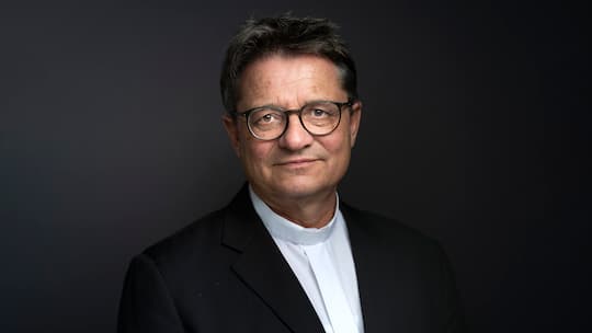 Porträtbild von Bischof Felix Gmür