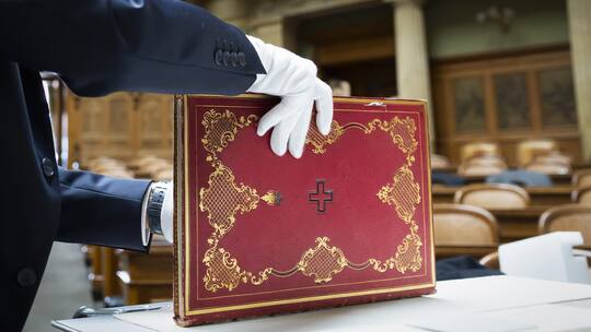 Das Original der Bundesverfassung 1848 wurde mehrmals überarbeitet. Eine Total-Revision durch eine Volksinitiative gab es noch nie.