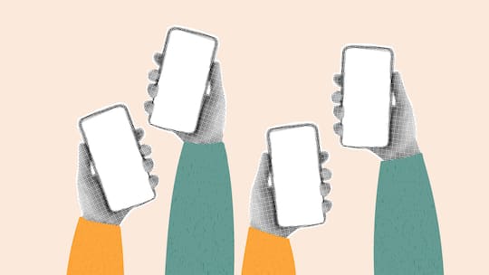 Konsumentinnen und Konsumenten bezahlen oft viel zu viel für ihr Handy-Abo, obwohl es bei einem anderen Anbieter günstiger wäre.