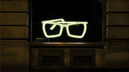 Brille (Symbolbild): Sollen Sehhilfen (auch Kontaktlinsen) künftig von der Grundversicherung der Krankenkasse übernommen werden?