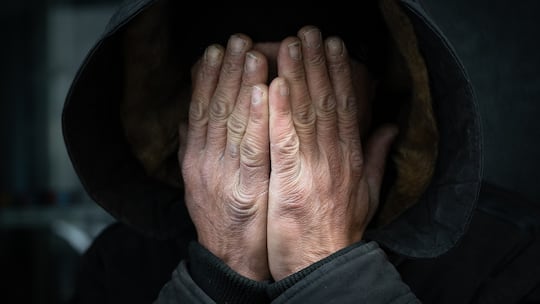 Symbolbild: Menschen am Rande der Gesellschaft werden in Luzern von Jugendlichen vermehrt belästigt und gefilmt.