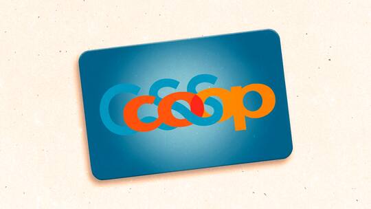 Auf der Coop Supercard verschmilzt das Coop-Logo mit dem der Krankenkasse CSS.